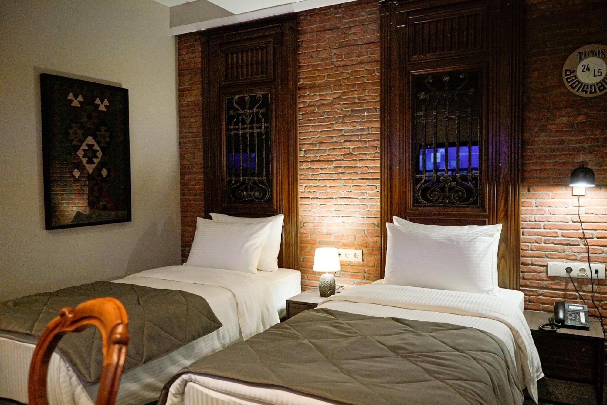 TbiliSee Boutique Hotel Tbilissi Extérieur photo