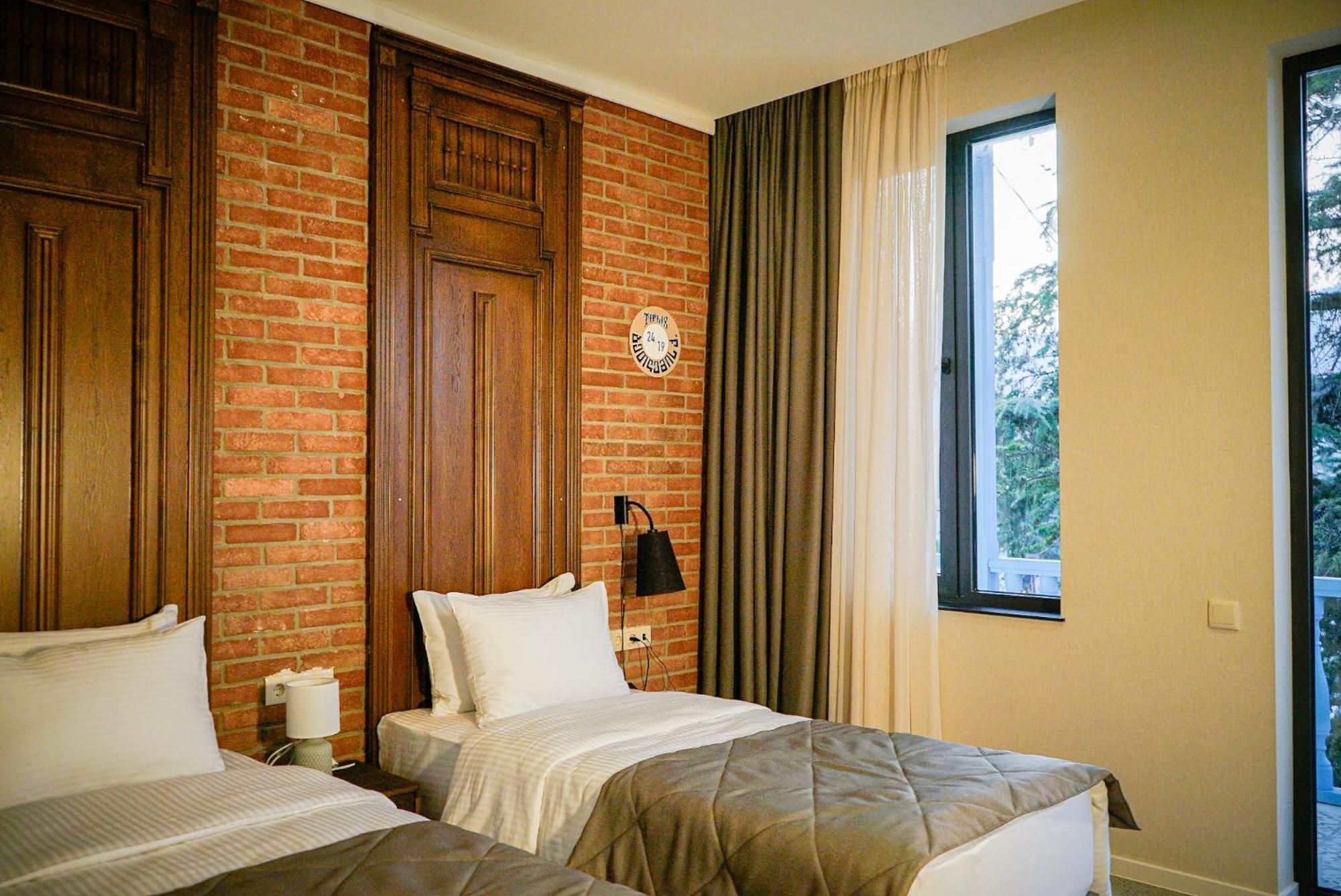 TbiliSee Boutique Hotel Tbilissi Extérieur photo